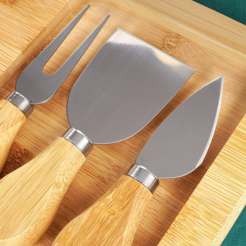 Bambusowa deska do serów z nożami