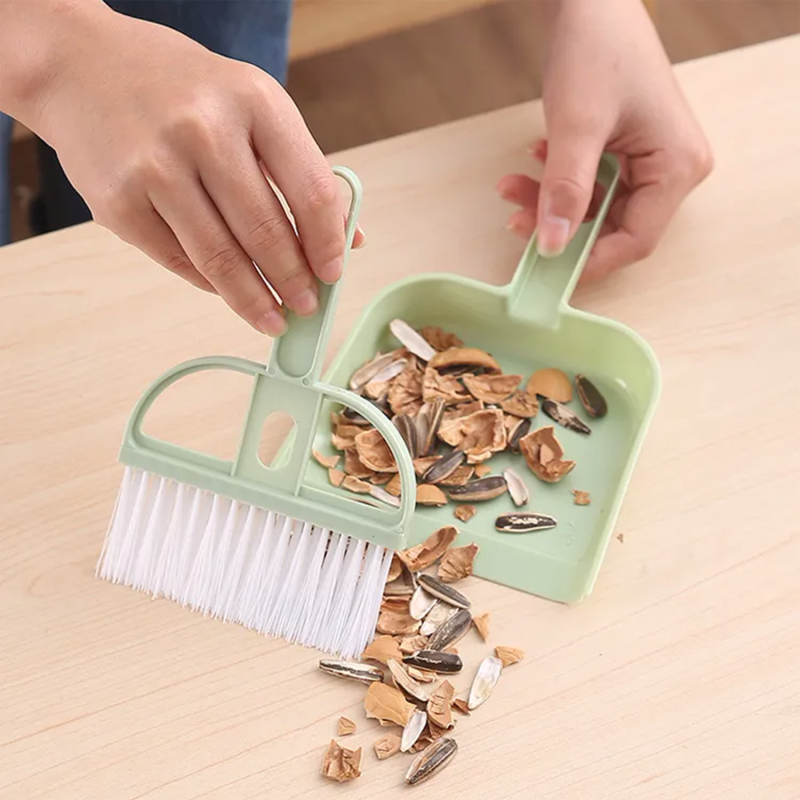 MINI GREEN Zmiotka z szufelką