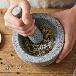 Moździerz z tłuczkiem 14x10 cm granitowy szary WELLHAUS